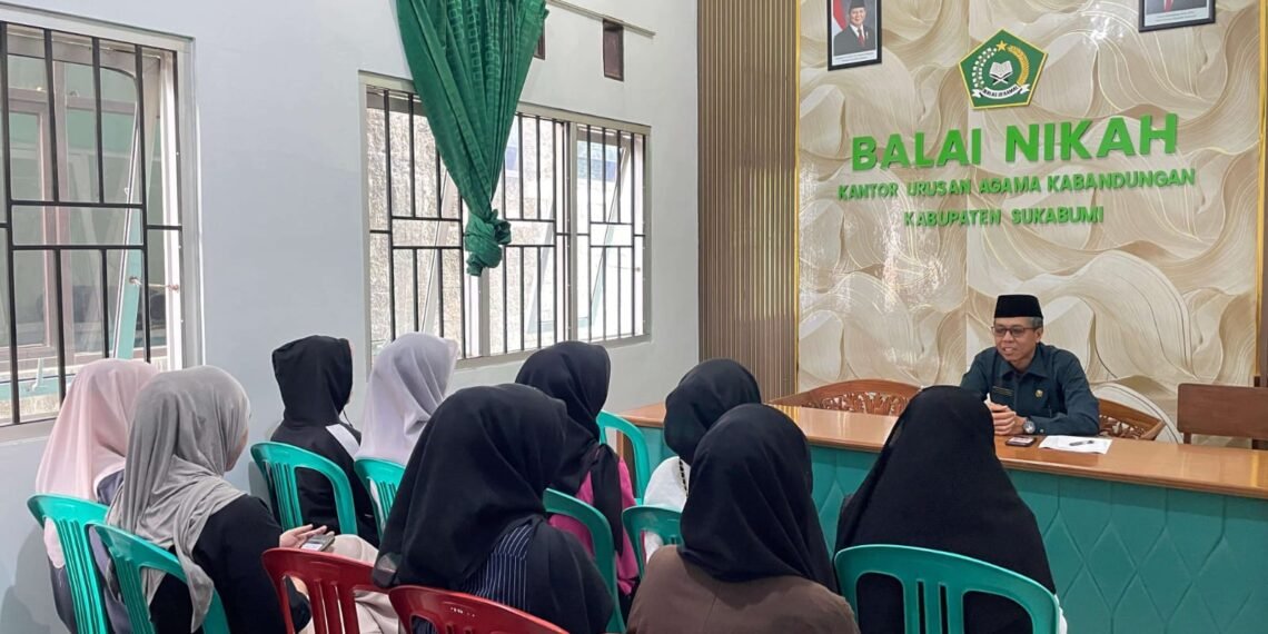 Kepala KUA Kabandungan Bekali Catin tentang Ketahanan Keluarga dan Keluarga Sakinah