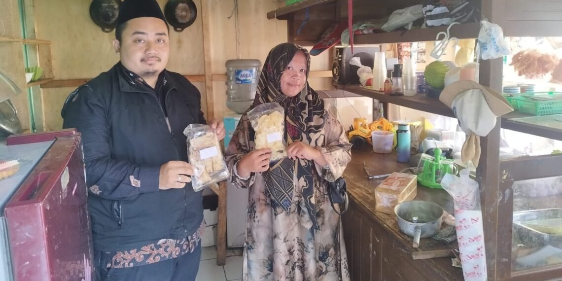 Penyuluh KUA Bantargadung Perkuat Pendampingan Sertifikasi Halal bagi Pelaku UMKM