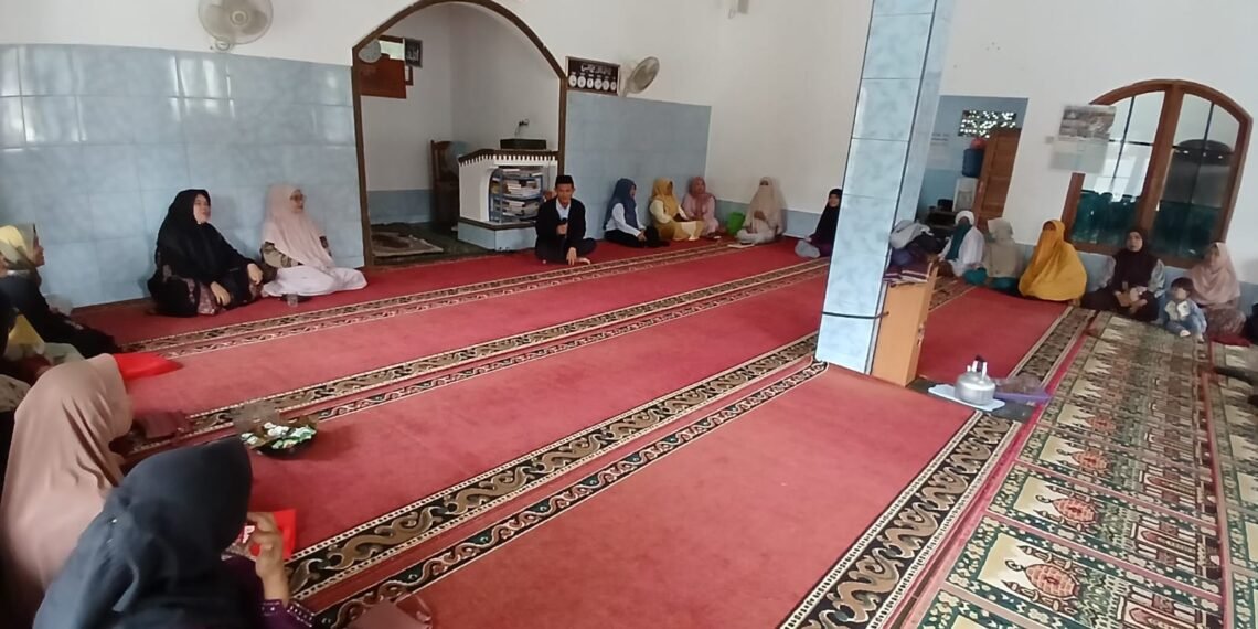 Penyuluh KUA Ciemas Ajak Majelis Taklim Teladani Sifat Nabi Muhammad SAW dalam Kehidupan Sehari-hari