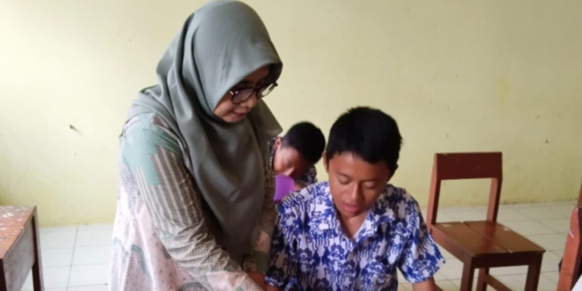 Penyuluh KUA Jampangkulon Perkuat BTQ Pelajar melalui Sinergi dengan SMPN 4