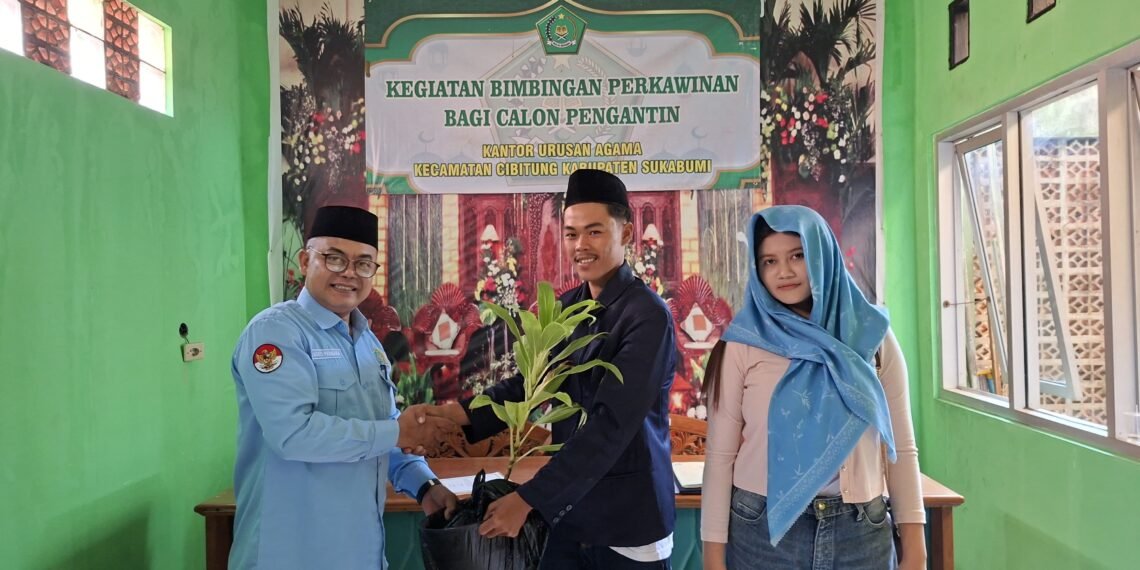 KUA Cibitung Dorong Calon Pengantin Tanam Kebaikan melalui Wakaf Pohon