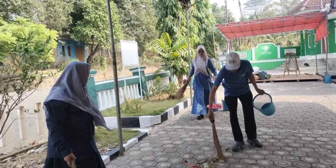 Jumat Pagi, KUA Ciracap Kembali Bergerak dalam GEMAH ASRI