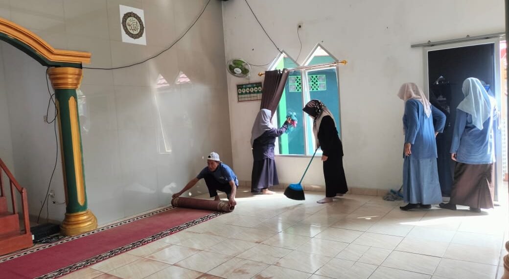 GEBER MAS KUA Ciracap, Ikhtiar Bersama Merawat Kebersihan Masjid