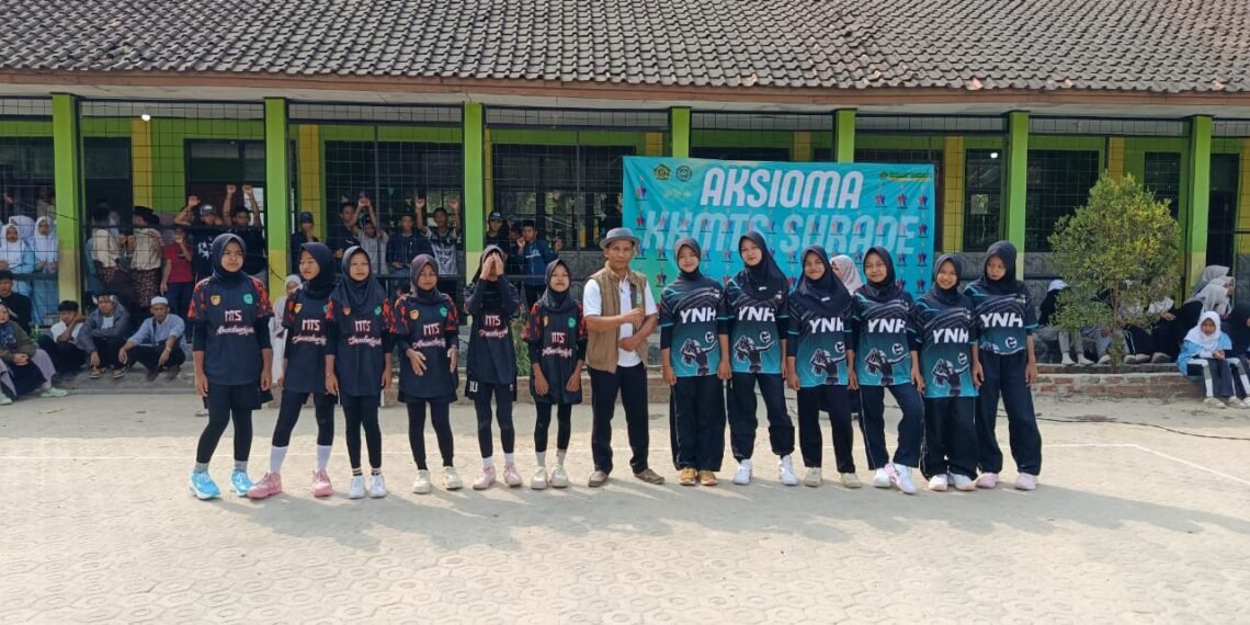 Tim Voli Putri MTs Al-Manshuriyah Raih Juara III AKSIOMA KKMTS Surade