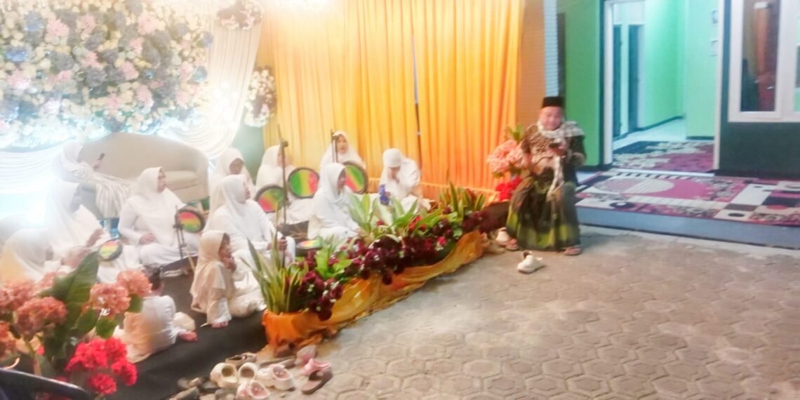 Penghulu KUA Ciracap Bersama Tim Rebana Gemakan Selawat dalam Peringatan Maulid Nabi