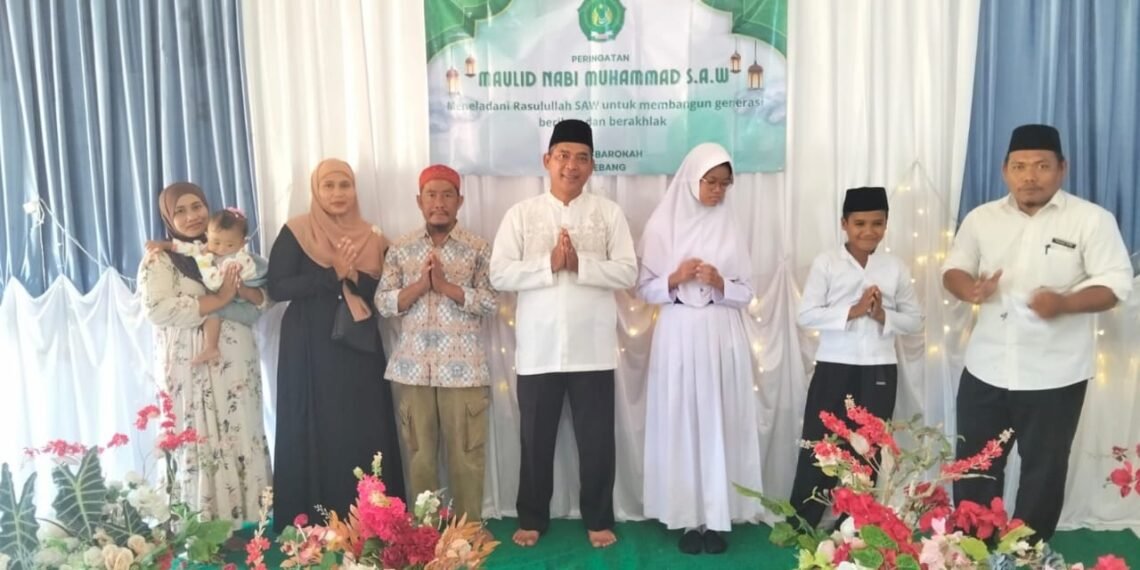 Maulid Nabi di MIS Al-Barokah Ujunggenteng Tanamkan Keteladanan kepada Siswa