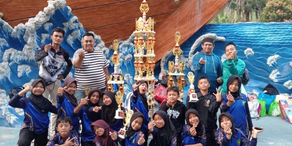 MI Gelarsari Bantargadung Raih Tujuh Prestasi pada LKBB Gempita II Santasea Tingkat Jawa Barat