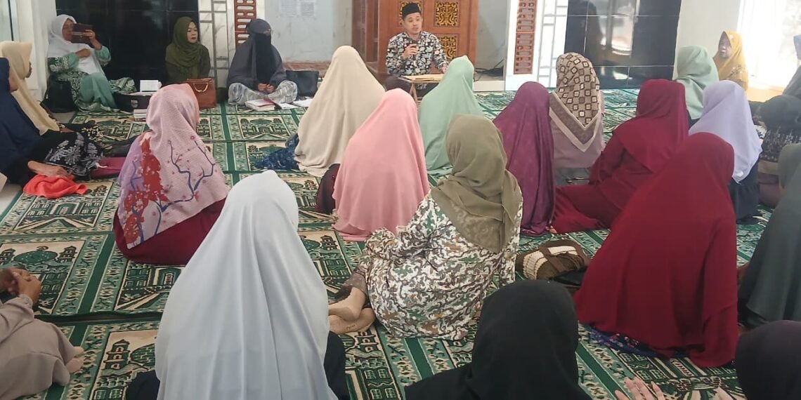 Kokohkan Tauhid dan Tertib Administrasi, Penyuluh KUA Nagrak Edukasi SIMPENAIS di MT An-Nur