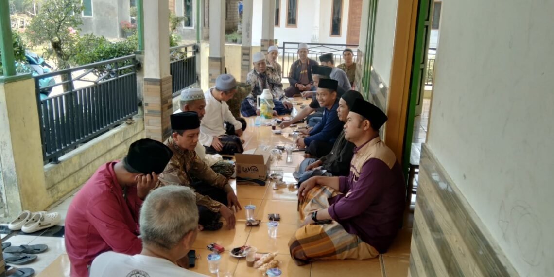 Jelang Hari Santri 2026, Penyuluh KUA Ciracap Bersama Kiai dan Unsur Desa Gunungbatu Matangkan Persiapan