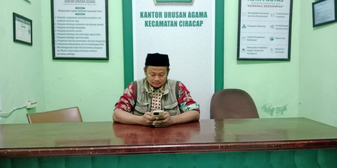 Penyuluh KUA Ciracap Menyunting Konten Dakwah Digital