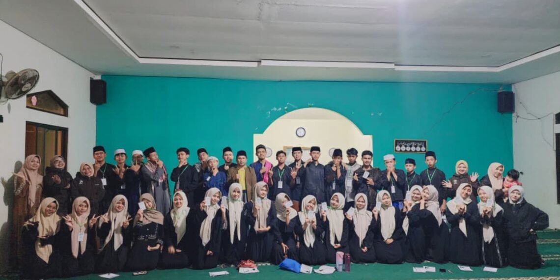 Penghulu KUA Lengkong Hadiri MABIT IRMA Masjid Al-Ikhlas II, Tekankan Muhasabah dan Ukhuwah
