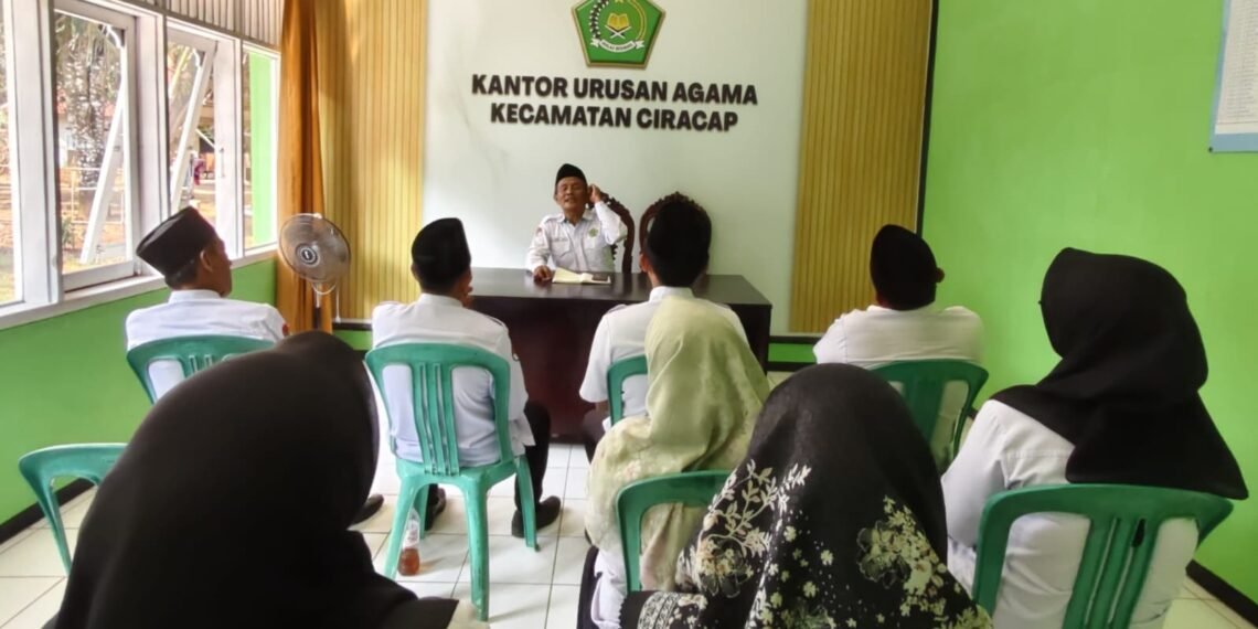 Pembinaan Pegawai KUA Ciracap Perkuat Koordinasi dan Budaya Kerja BerAKHLAK