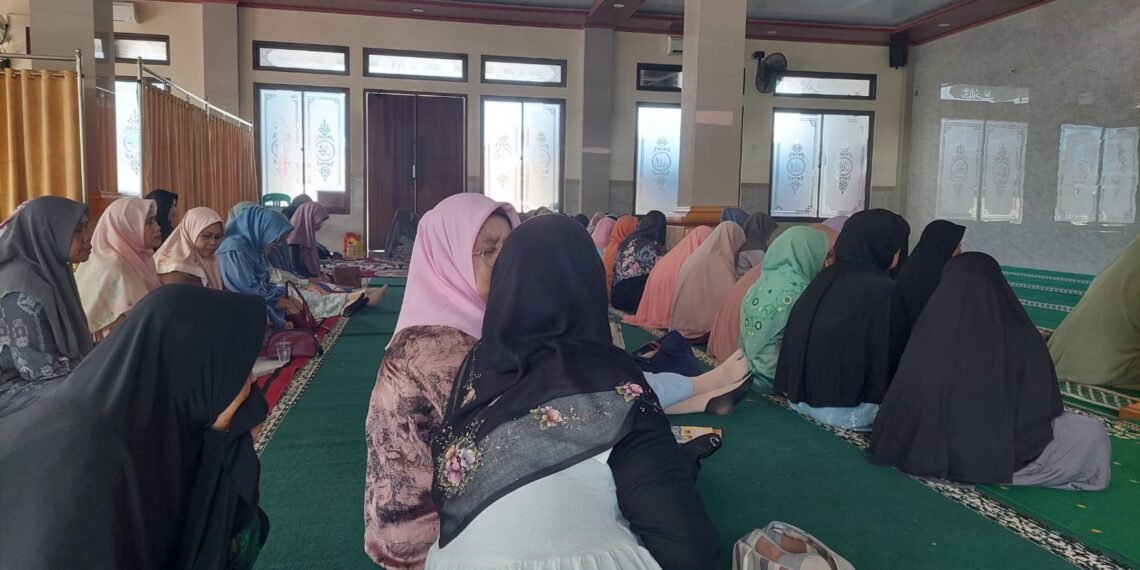 Penyuluh KUA Surade Hadiri Bimluh di MT Al Jalil, Perkuat Pembinaan Akhlak Jamaah