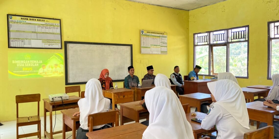Penyuluh KUA Tegalbuleud Ajak Siswa MA Darut Ta’alim Rambay Jadi Generasi Tangguh dan Beriman