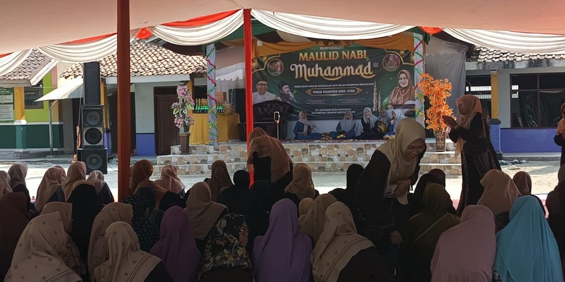 Penyuluh KUA Cikakak Jalin Silaturahmi melalui Peringatan Maulid Nabi di Ponpes Darul Aitam