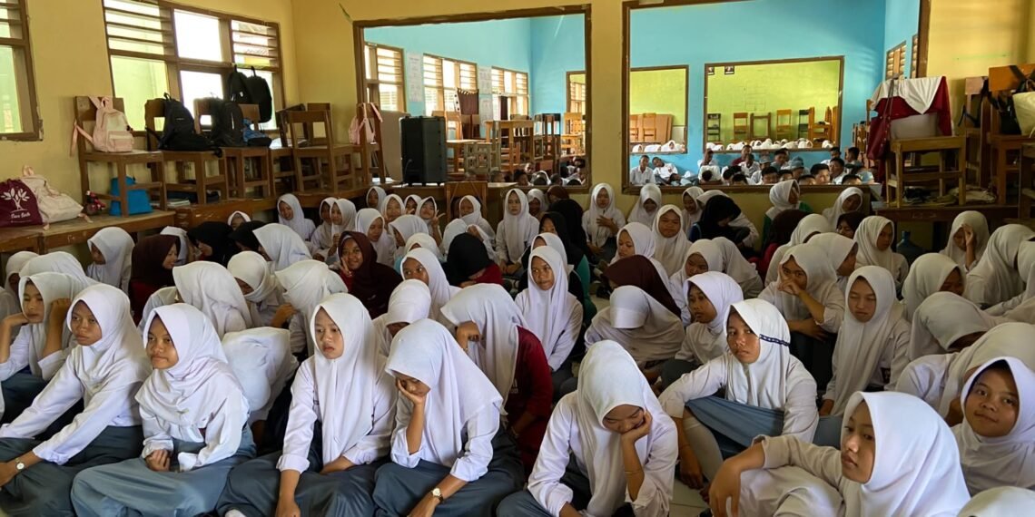 Penyuluh KUA Tegalbuleud Dampingi Remaja SMKN 1 melalui Bimbingan Konsep Diri dan Karakter Qurani