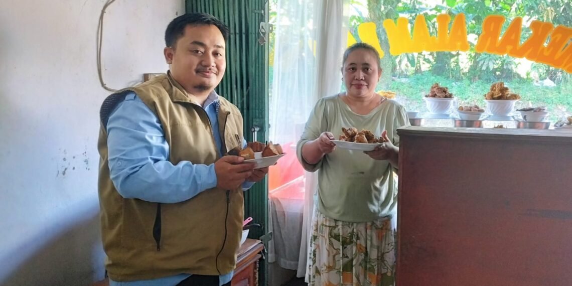 Penyuluh KUA Bantargadung Dampingi Pelaku Usaha Rumah Makan dalam Sertifikasi Produk Halal