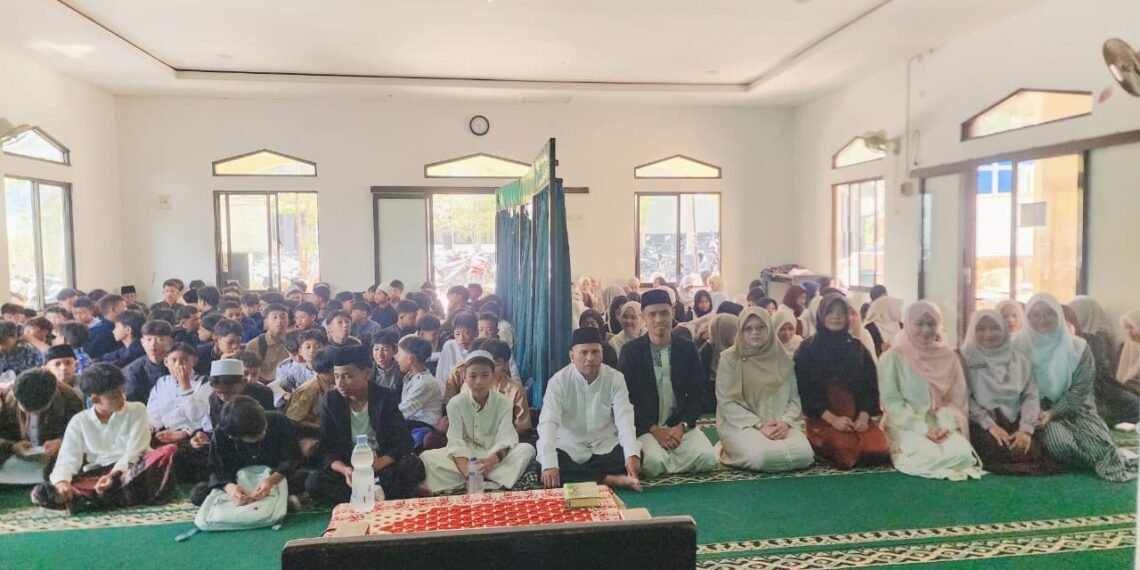 Penghulu KUA Lengkong Hadiri Peringatan Maulid Nabi di SMP Insan Cendekia Arrasyid