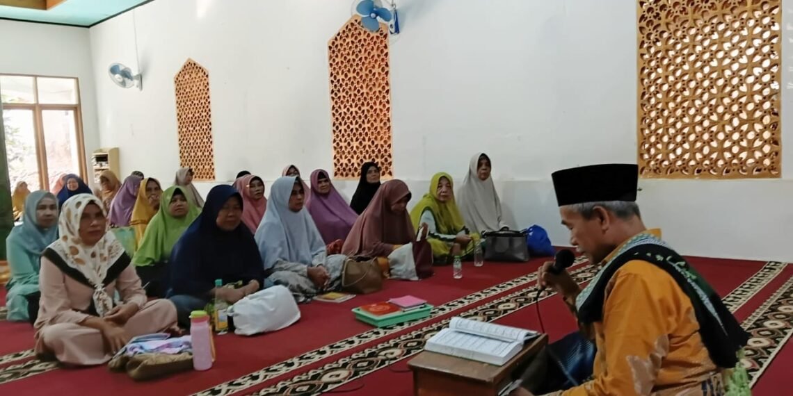 Penyuluh KUA Ciracap Ajak Jamaah Dekat dengan Al-Qur’an melalui Bimluh
