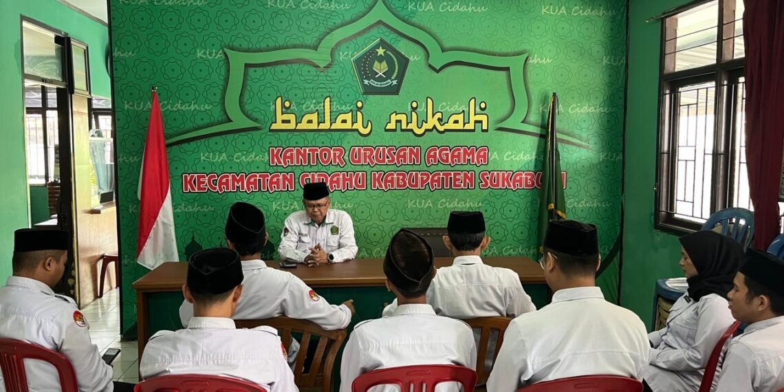 KUA Cidahu Tindak Lanjuti Monitoring Kasi Bimas Islam melalui Pembinaan Pegawai