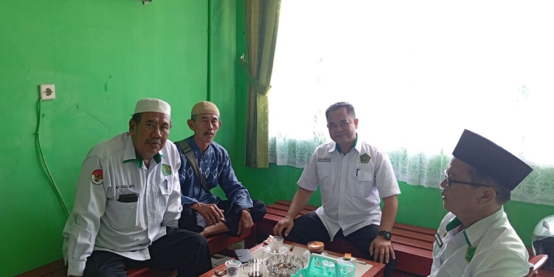 KUA Cibitung Perkuat Sinergi dengan Pengawas PAIS dalam Pembinaan Keagamaan dan Kemasjidan