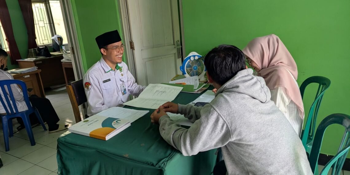 KUA Cicantayan Perkuat Ketahanan Keluarga melalui Bimbingan Calon Pengantin