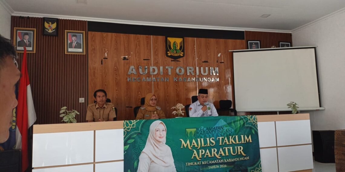 Penyuluh KUA Kabandungan Ajak Jamaah MTA Perkuat Syukur dan Sabar