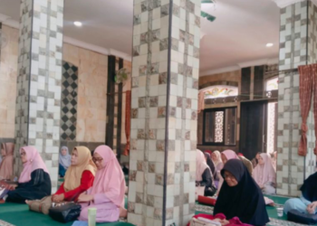 KUA Kecamatan Cicantayan Gelar Aurod Dalā’il al-Khayrāt, Implementasikan Semangat Gema Selawat Kebangsaan