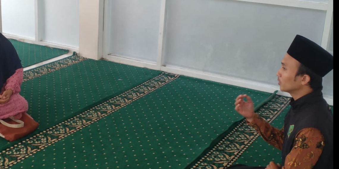 Penyuluh KUA Sukalarang Sosialisasikan Gema Selawat Kebangsaan di MT Al-Ghozali