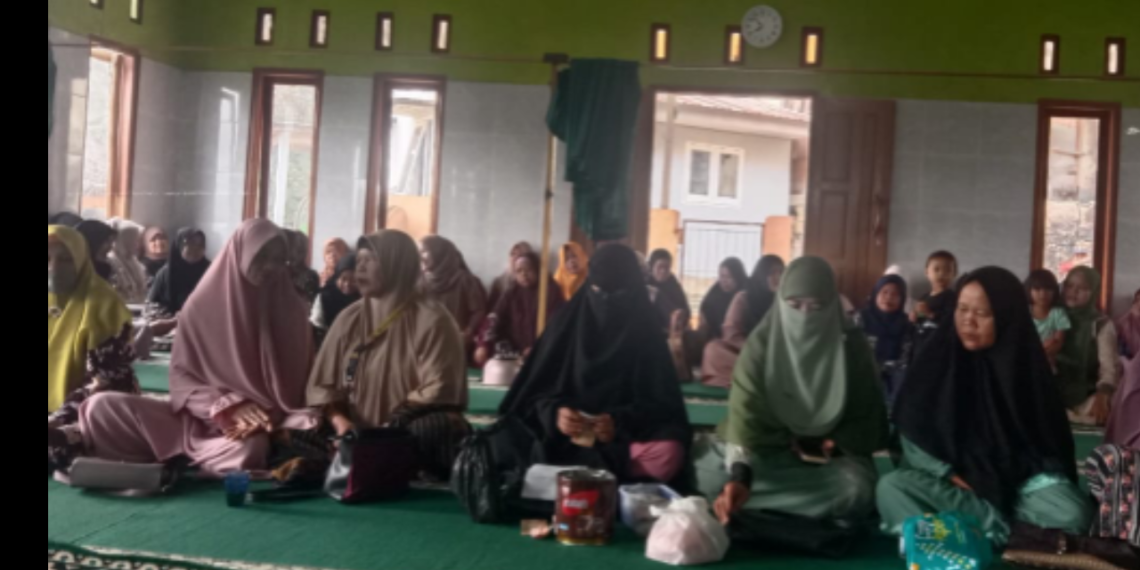 BIMLUH dan Gema Selawat Warnai Pembinaan Keagamaan di MT Riyadul Aliyah Kabandungan