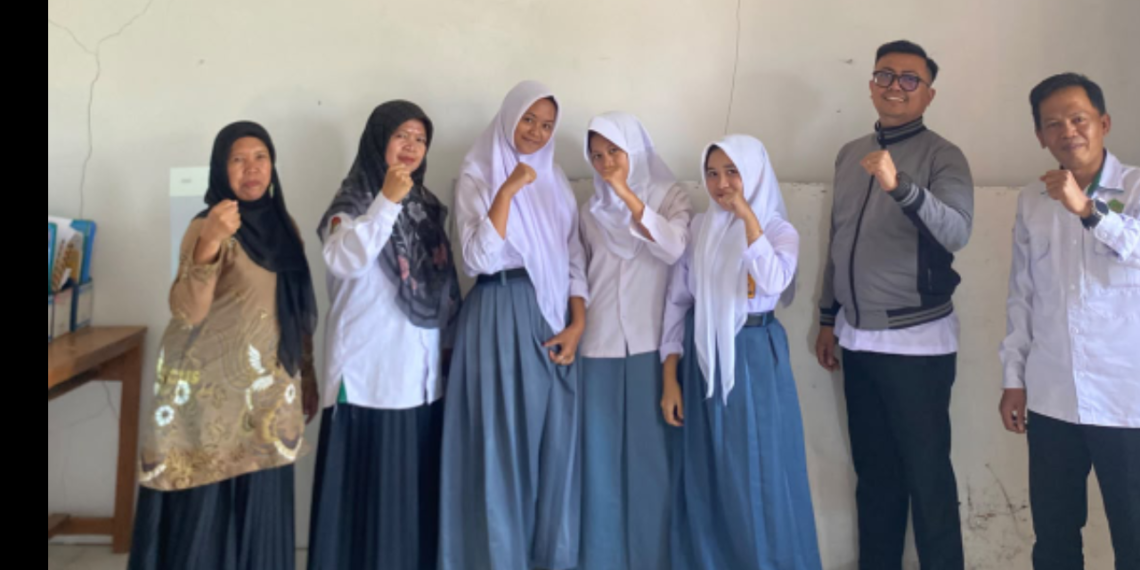 Penyuluh KUA Cisaat Berikan Bimbingan Pra Nikah kepada Siswa MA PARZENY