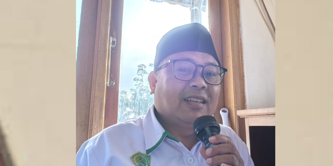 Penyuluh KUA Lengkong Ajak Jamaah MT Al Fatihah Bumikan Nilai Al-Qur’an dalam Keluarga