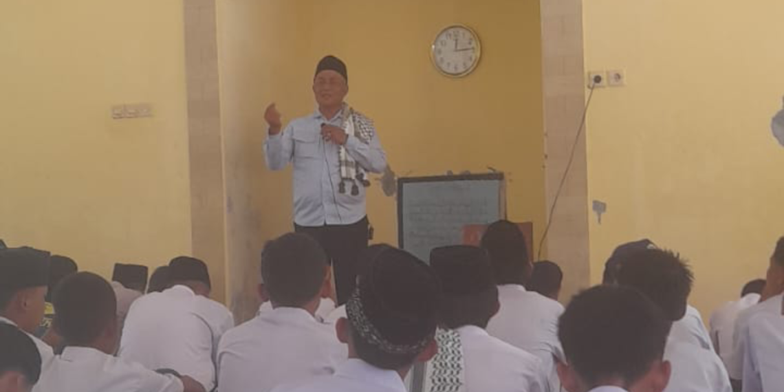 Kepala KUA Jampangkulon Berikan Edukasi Pencegahan Perilaku Negatif di Kalangan Remaja