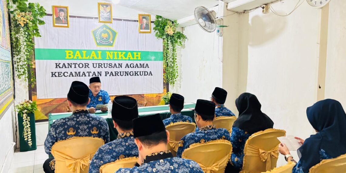 KUA Parungkuda Rutin Laksanakan Ratib Al-Athos dan Pembinaan Pegawai