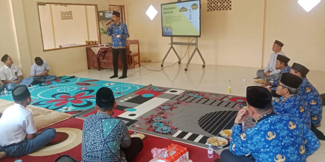 Penyuluh KUA Tegalbuleud Bekali Pelajar melalui BRUS, Kenali Jati Diri dan Hindari Kenakalan Remaja