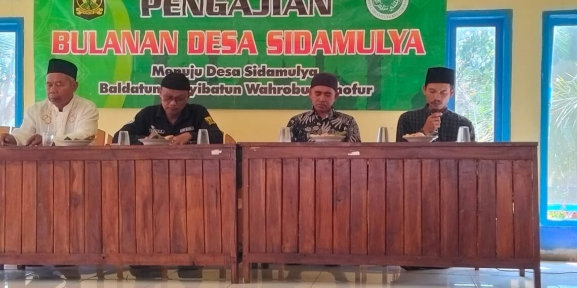 Penyuluh KUA Ciemas Hadirkan Materi Keluarga Sakinah di Pengajian Desa Sidamulya
