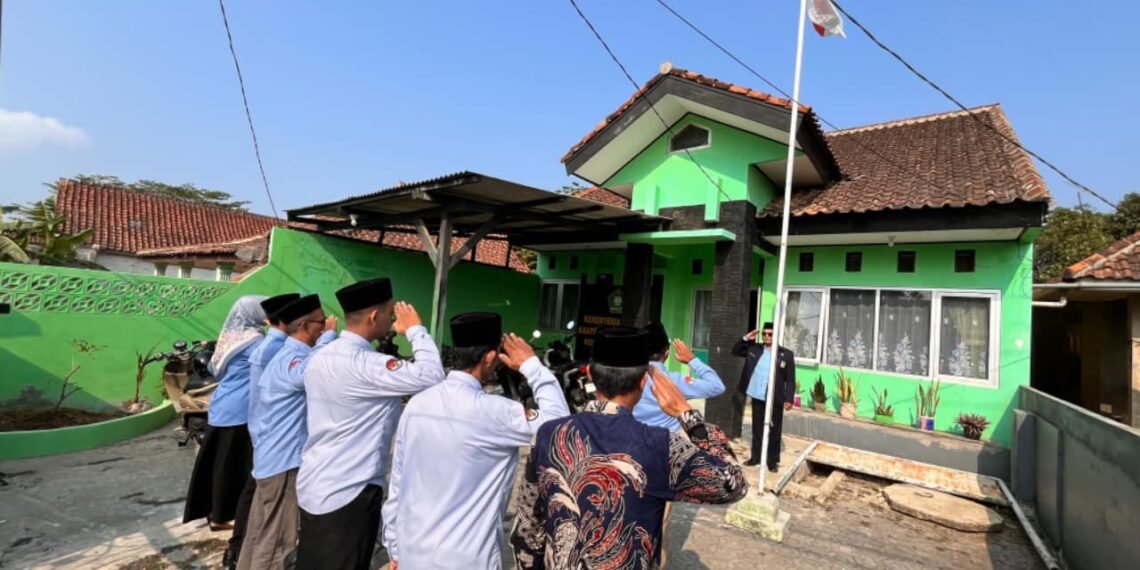 Khidmat dan Bersahaja, ASN KUA Cibitung Gelar Apel Hari Kesaktian Pancasila