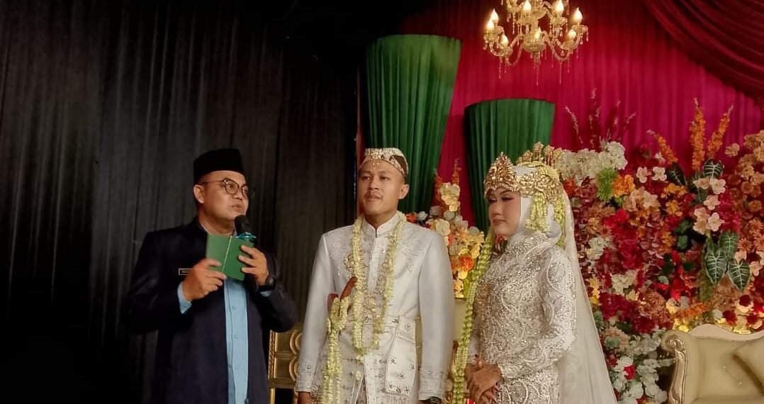 Kepala KUA Cibitung Pandu Akad Nikah, Pastikan Pelayanan dan Tertib Administrasi