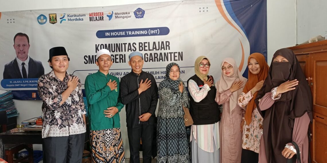 Penyuluh KUA Sagaranten dan Guru Ngaji Kolaborasi Bimbing BTQ bagi Siswa SMPN 1 Sagaranten