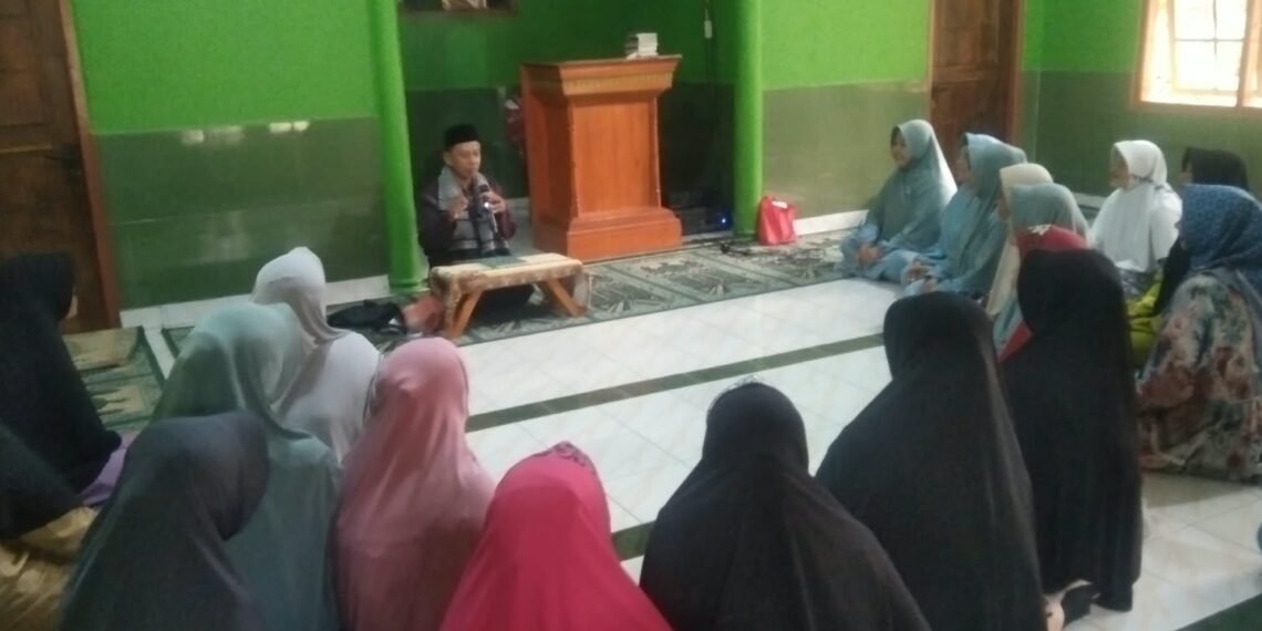 Bahas Keutamaan Tobat, Penyuluh KUA Ciracap Ajak Jamaah Introspeksi Diri