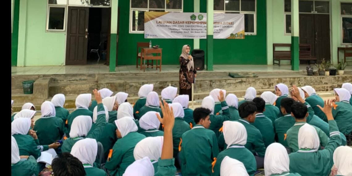 LDKS MAN 3 Sukabumi Asah Kemampuan Siswa Menyelesaikan Masalah dan Mengambil Keputusan