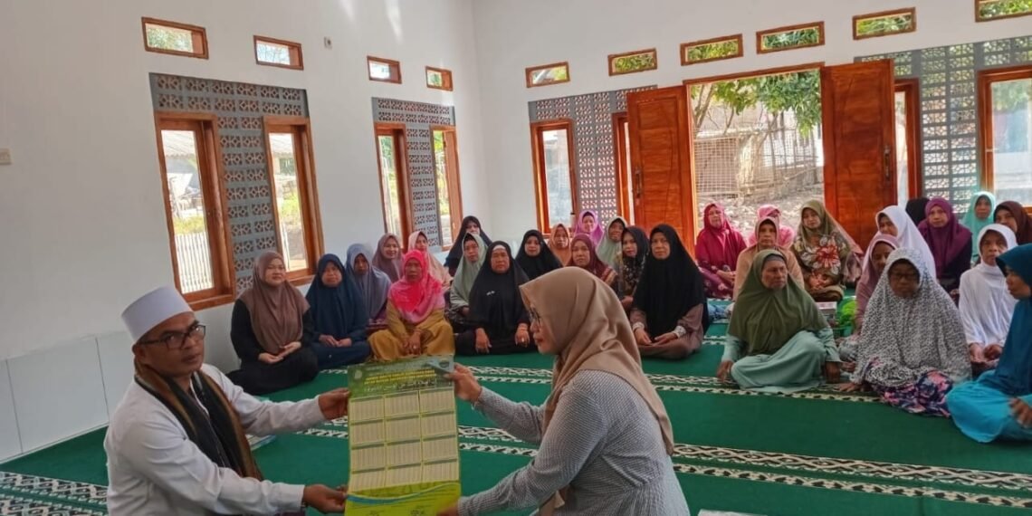KUA Ciracap Perkuat Sinergi Keagamaan melalui Distribusi Jadwal Salat
