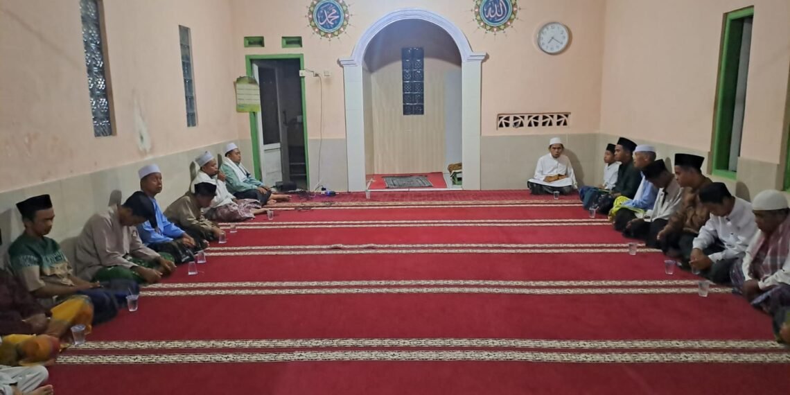 Sambut Jumadil Awal, Penyuluh KUA Cisaat Ajak Jamaah Perkuat Amal Saleh