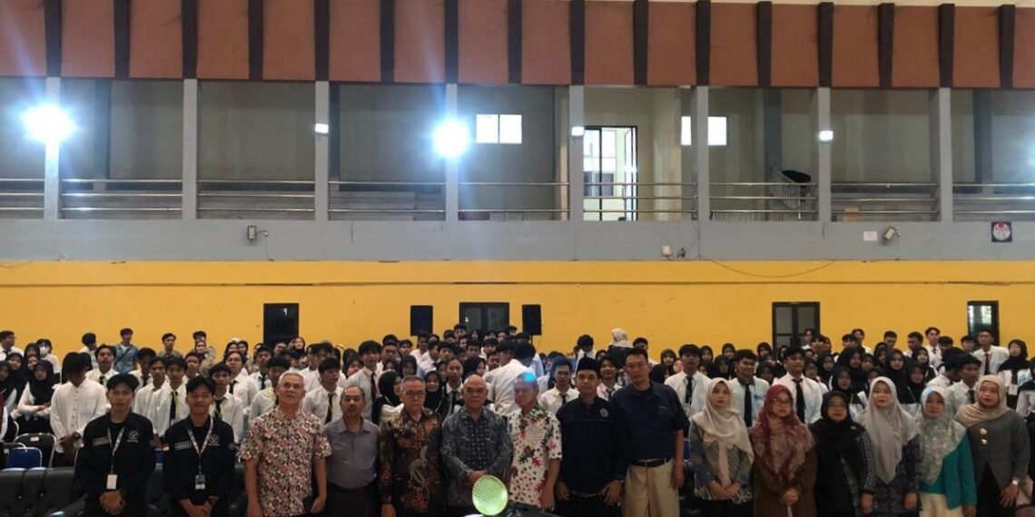 Perkuat Sinergi Pendidikan dan Keagamaan, Penyuluh KUA Cisaat Hadiri Pembukaan PKKMB STISIP Widyapuri Mandiri