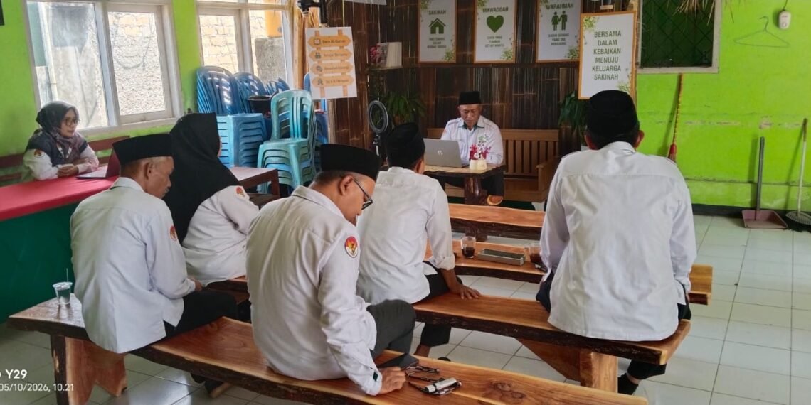 Kepala KUA Jampangkulon Evaluasi e-Kinerja ASN Digital, Perkuat Tertib Pelaporan Kinerja