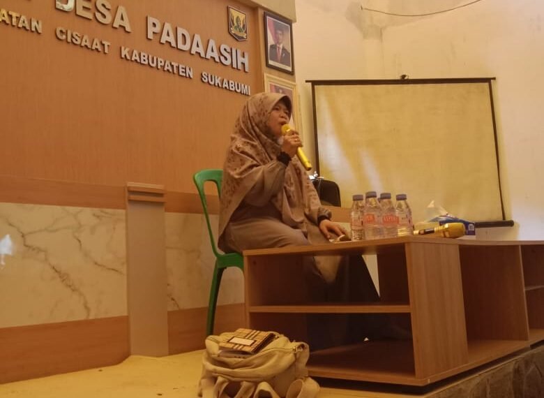 Penyuluh KUA Cisaat Isi Tausiah Maulid Nabi di Desa Padaasih