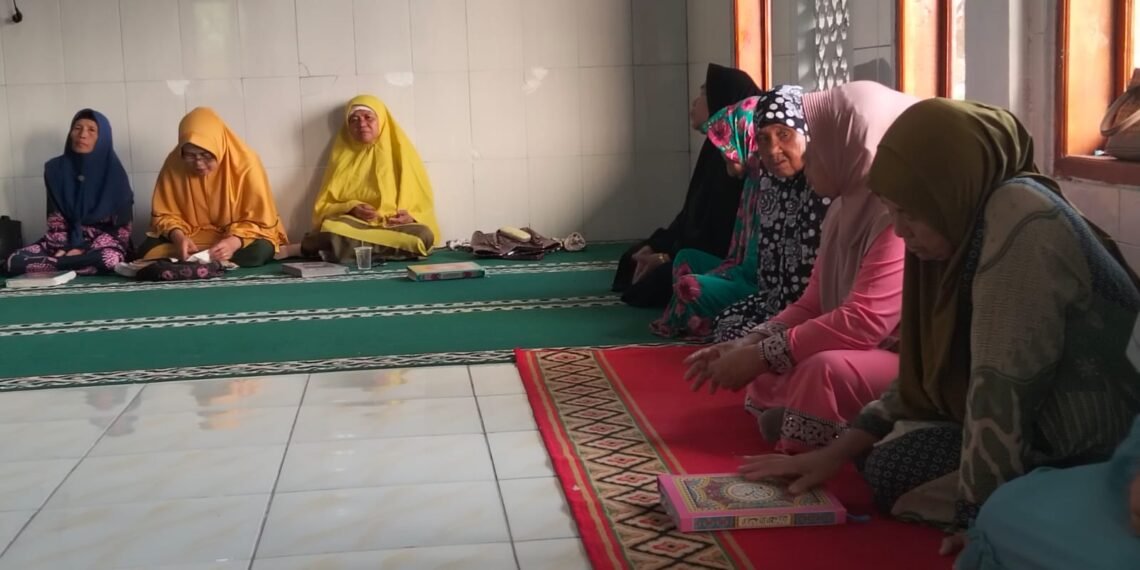 Penyuluh KUA Cisolok Bahas 10 Tanda Kerasnya Hati di Majelis Taklim Al-Hikmah