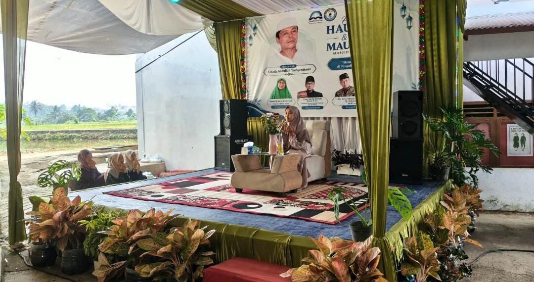 Penyuluh KUA Cicantayan Ajak Jamaah Teladani Ulama dan Cintai Rasulullah