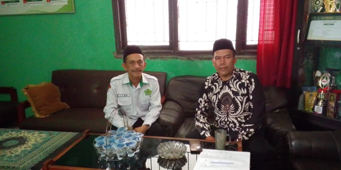 Penyuluh KUA Cidahu Terima Silaturahmi Yayasan Al Karimiah, Perkuat Sinergi Lembaga Keagamaan