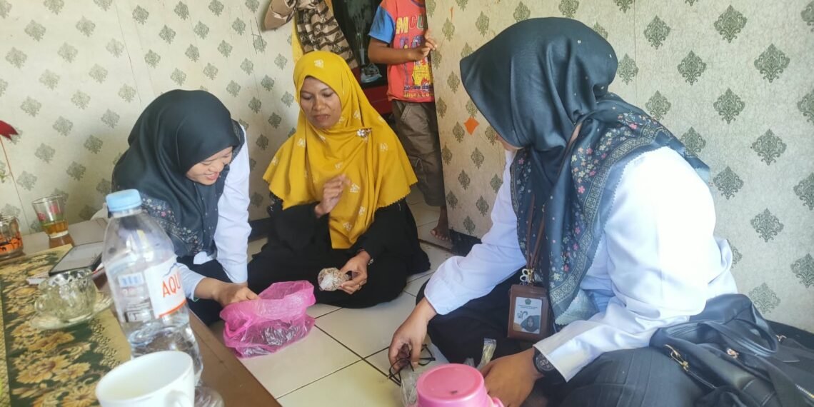 Hadir Melayani Umat, Penyuluh KUA Cikakak Berikan Layanan Informasi Keagamaan